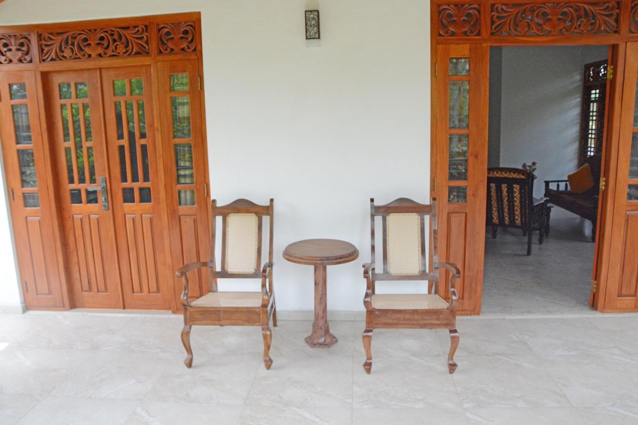 Villa Chaya Hikkaduwa Bagian luar foto